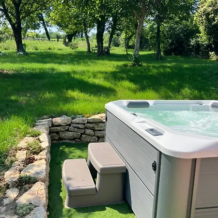 Borostyán Porta Lesencetomaj