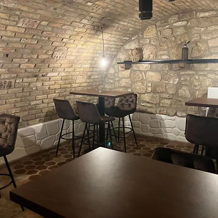 Borostyán Porta