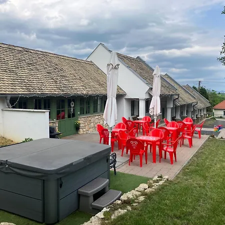 Borostyán Porta